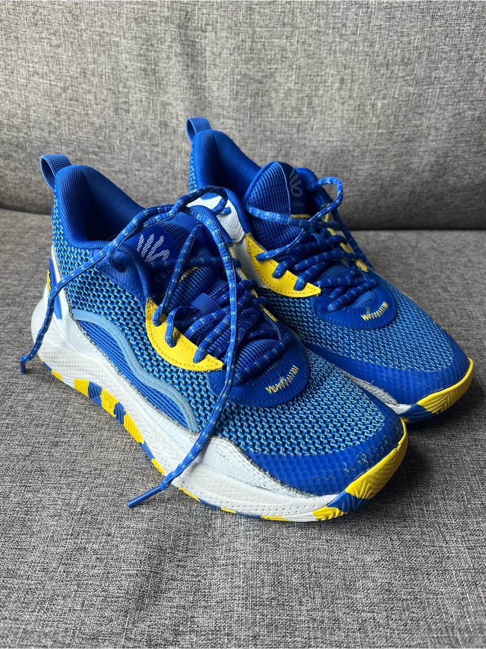 Under Armour Curry Basketball shoes 6.5 youth